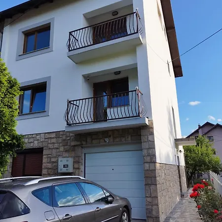 1 Apartment