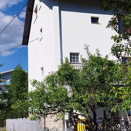 1 Apartment
